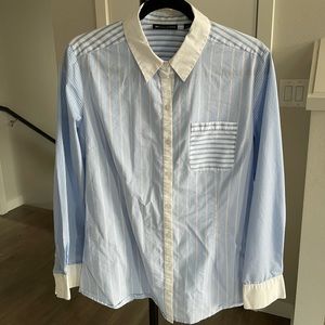 Womens button up (i consider it as unisex)
